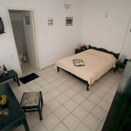 Aiolos Hotell Ménites