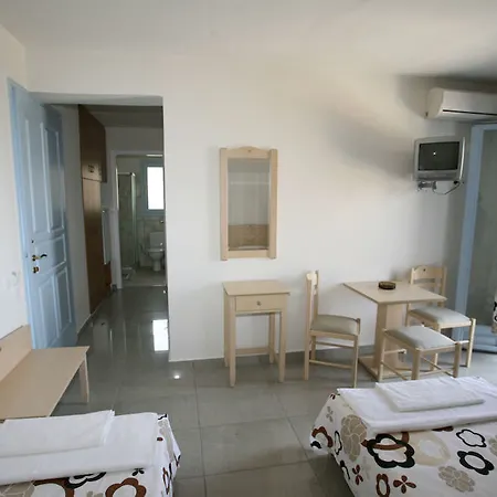 Aiolos Hotel Ménites