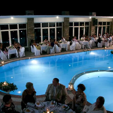 Aiolos Hotel Ménites