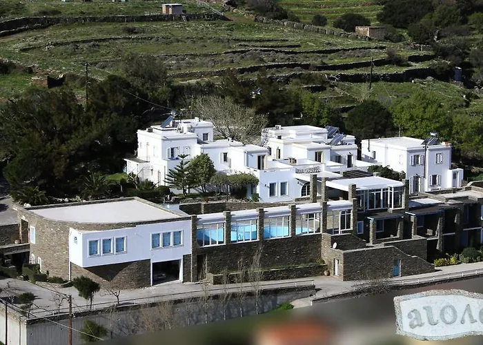 Aiolos Hotel Menites