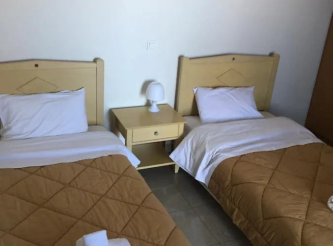 Aiolos Hotel Menites